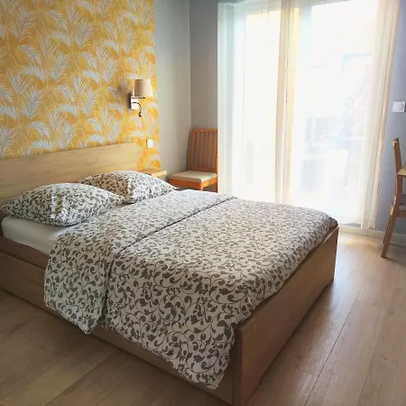 Hotel-restaurant Le Commerce فندق نوغارو