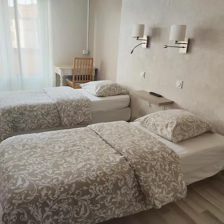 Hotel-restaurant Le Commerce فندق نوغارو