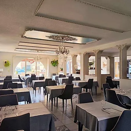 Hotel-restaurant Le Commerce Hotel Nogaro