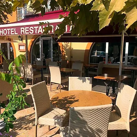 Hotel-restaurant Le Commerce Hotel