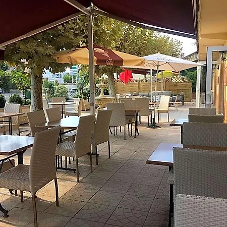 Hotel-restaurant Le Commerce 2* Nogaro